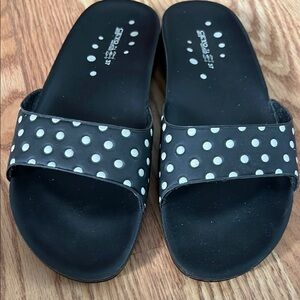 Black and White Polka Dot Slides